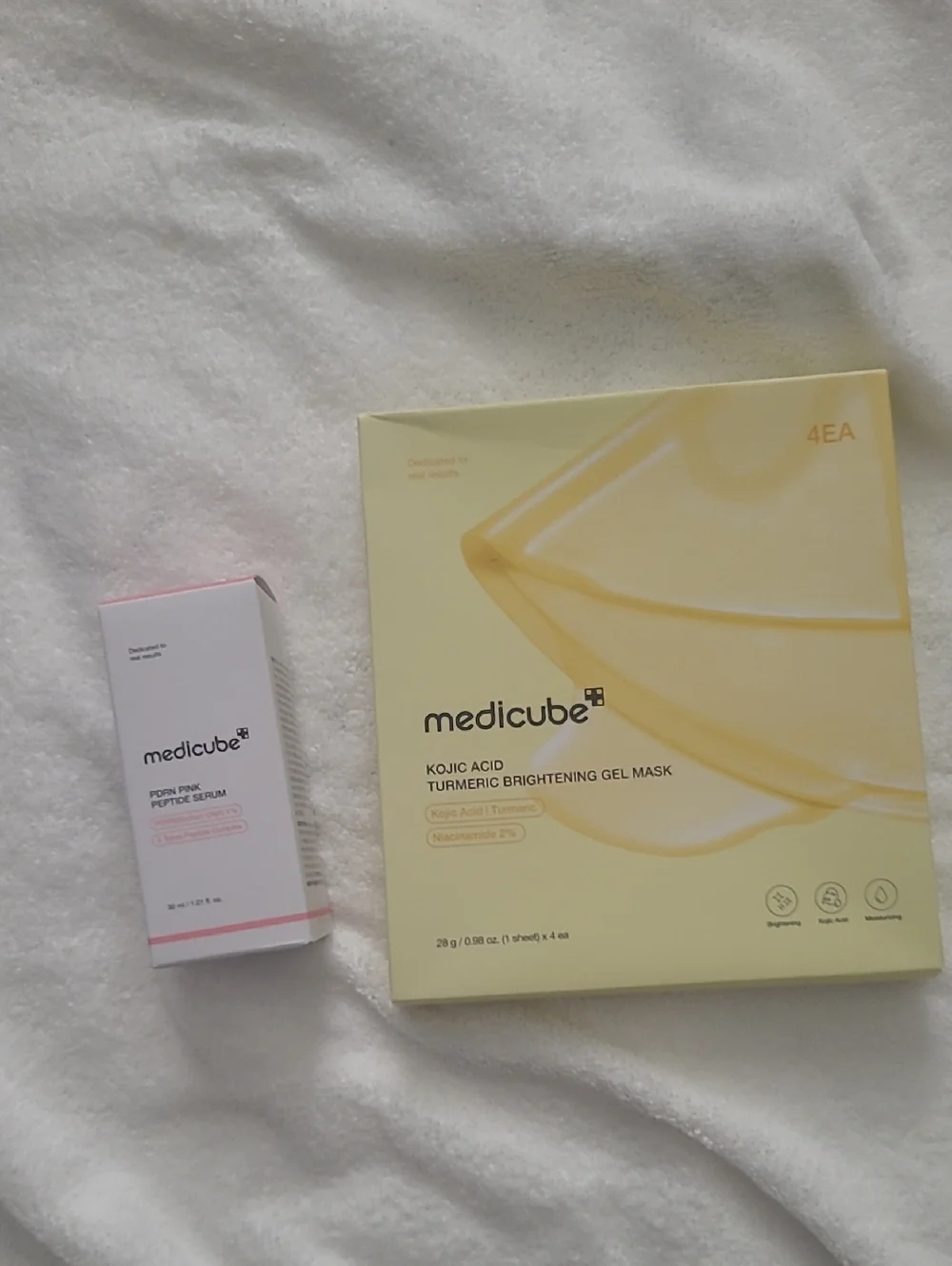 Medicube PDRN Pink Peptide Serum And Gel Mask Bundle